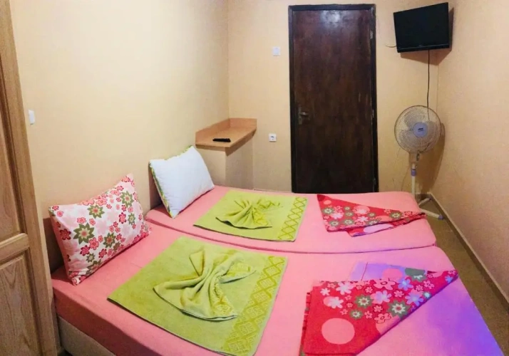 Economy Double Basement room
