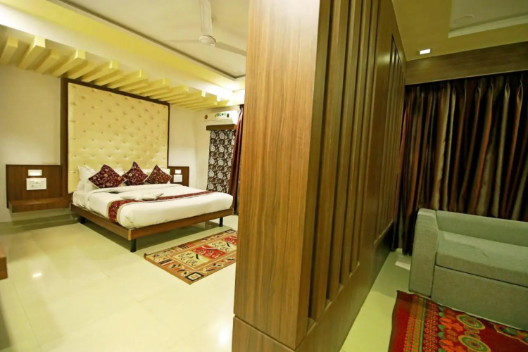 Hotel Sunflower