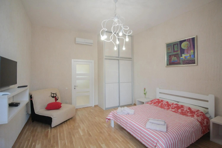 Cathedral Apartment