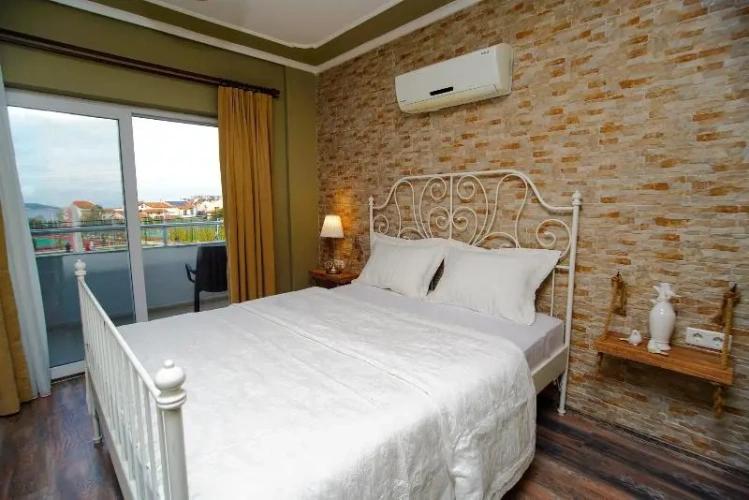 Deluxe Double room with balcony and with garden view