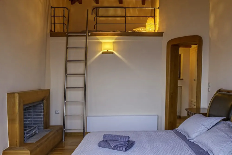 Dionysos Luxury Villa
