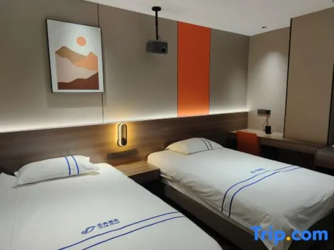 Standard Twin Family room