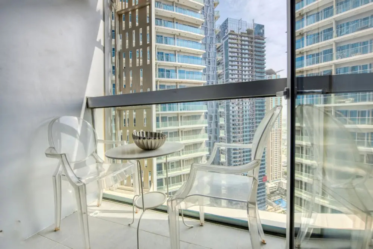 R&H Cayan Tower