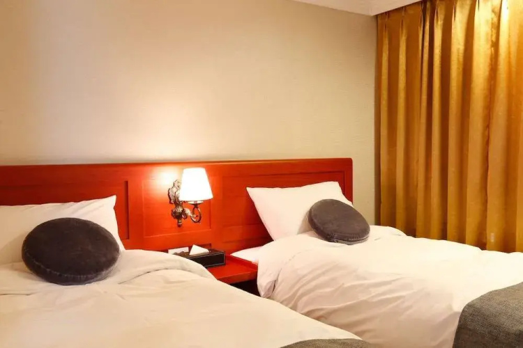 Anmyeondo Plaza Hotel