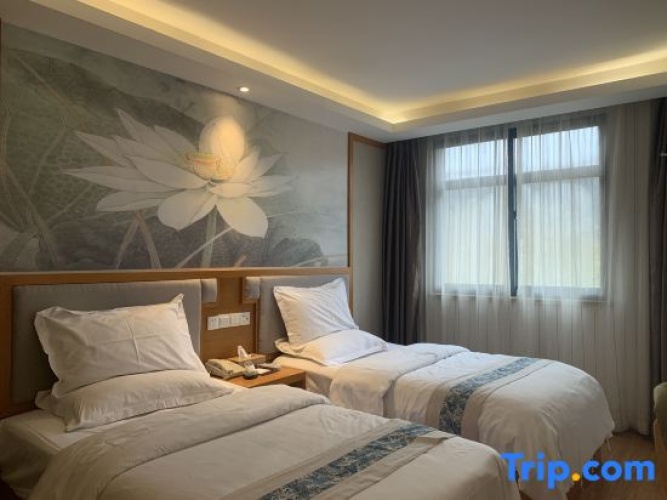 Deluxe Family room