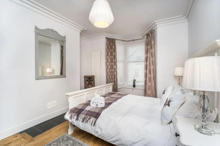 5 The Townhouse