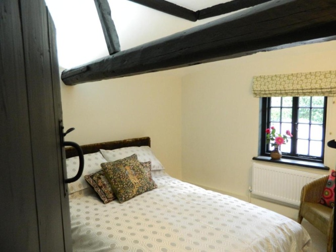 3 Bedrooms Cottage