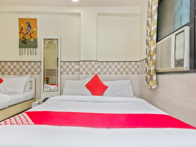 OYO 22048 Trio Hotel
