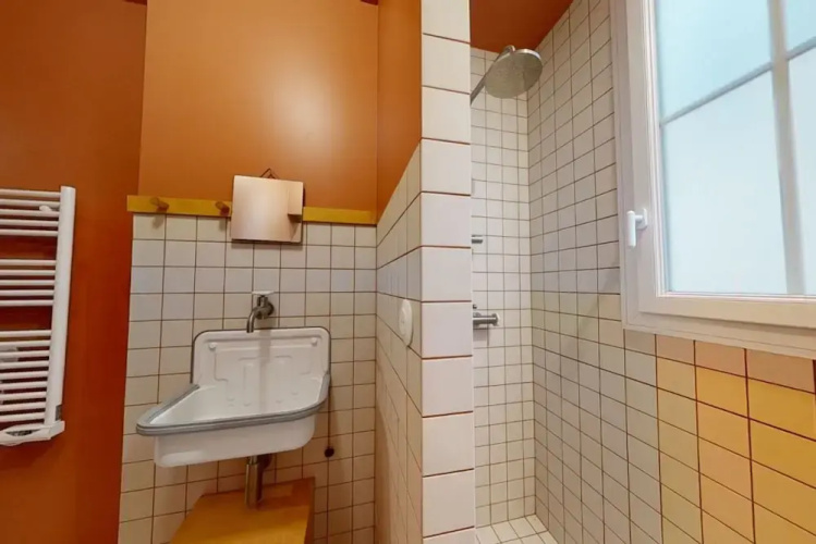 Delightful 1-bed Studio w Shared Co-working Space