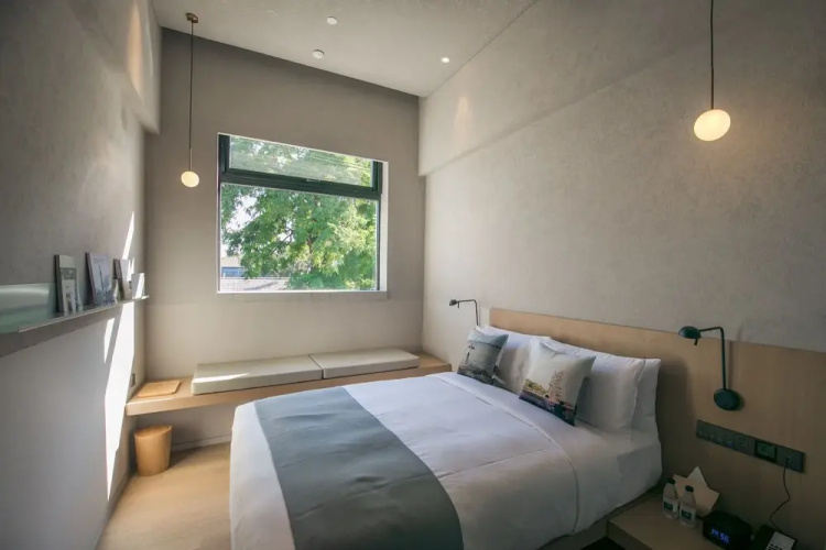 Read and Rest Hotel