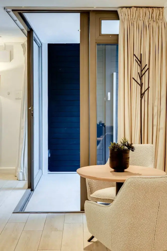 Discover Seaside Charm at Blue Ocean Suite