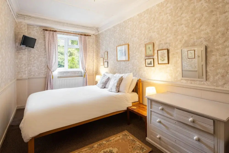 Host Stay Upper Lodge