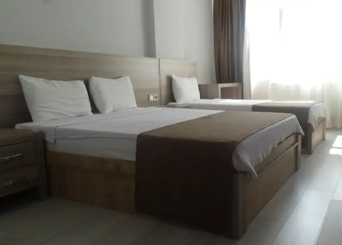 Renq Hotel