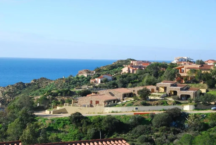2 Bedrooms Apartment with garden view