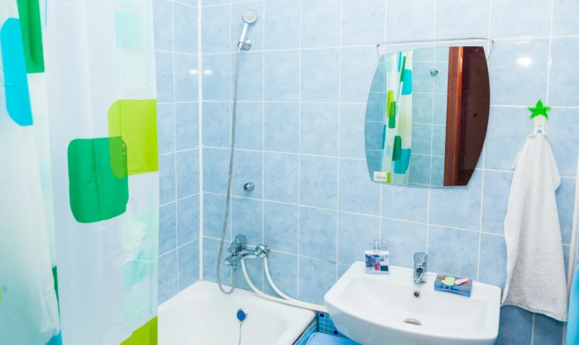 Crystal Hostel Hotel Overview