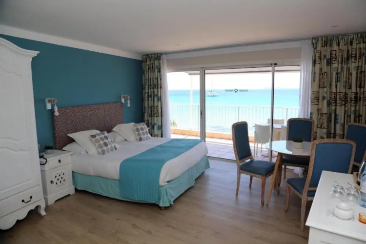 Roc Hotel