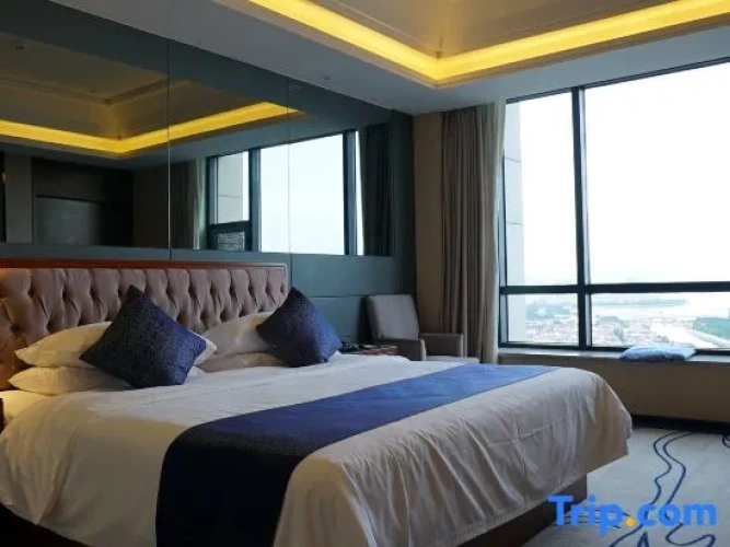 Deluxe Suite with sea view