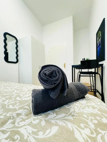 Elegant 4BR Apt Near Westbahnhof