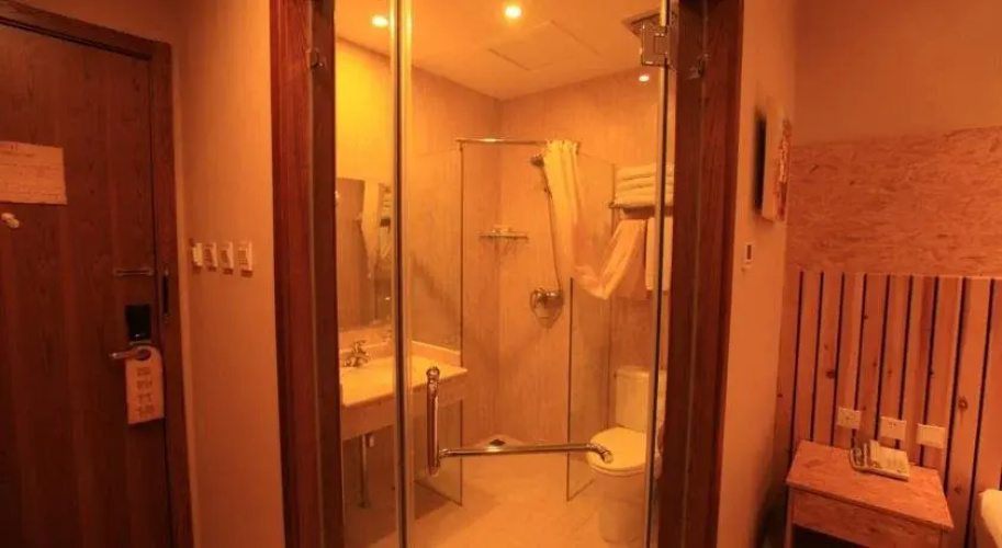 Yihao Business Hotel