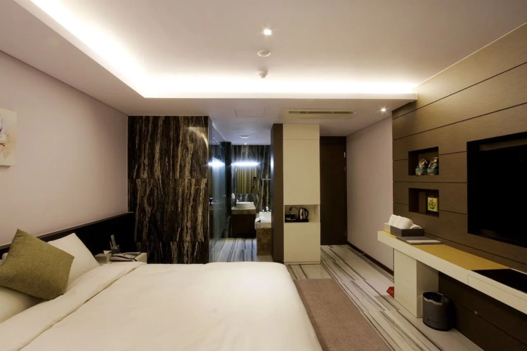 Royal Prime Hotel