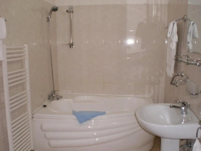 2 Bedrooms Suite with balcony