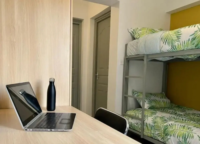 Adana Pods