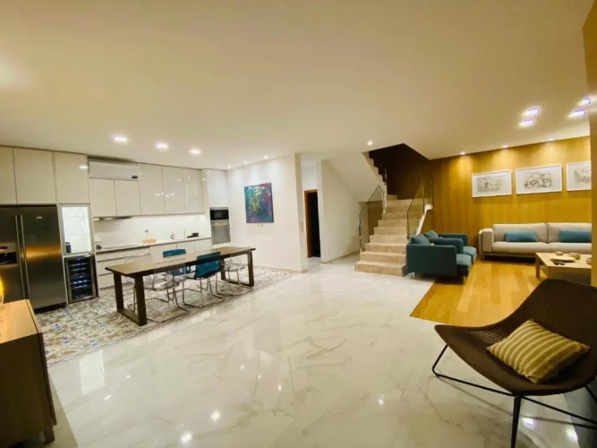 3 Bedrooms Villa