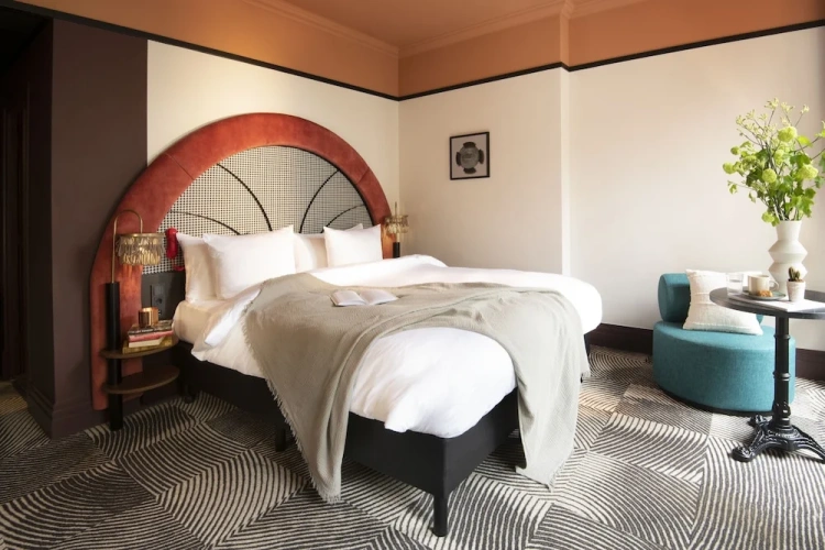 Medium Double room