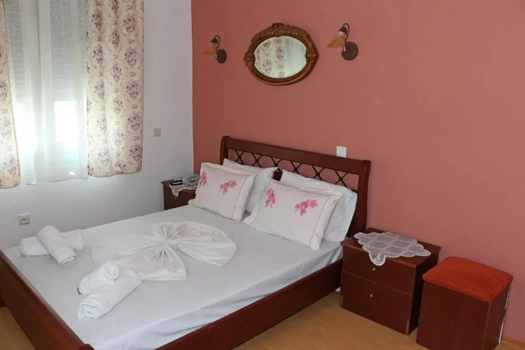 Kristal Hotel