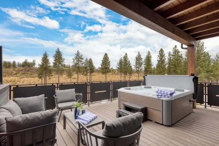 The Aerie Suites by AvantStay – Modern Comfort with Mountain Views