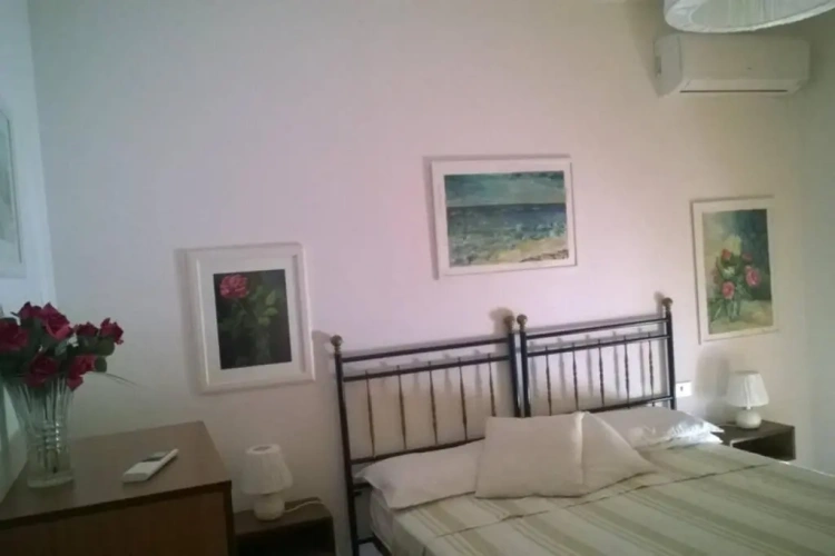 2 Bedrooms Cottage