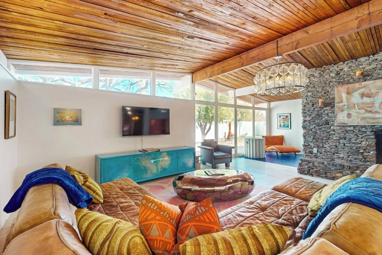 4 Bedrooms Cottage