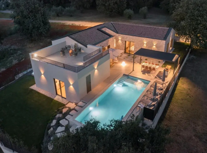 Luxury Villa in Tar With View