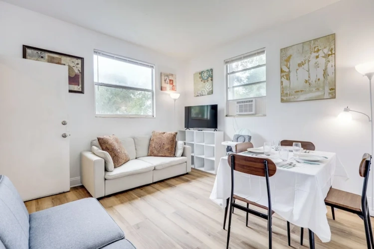 1 Bedroom Apartment