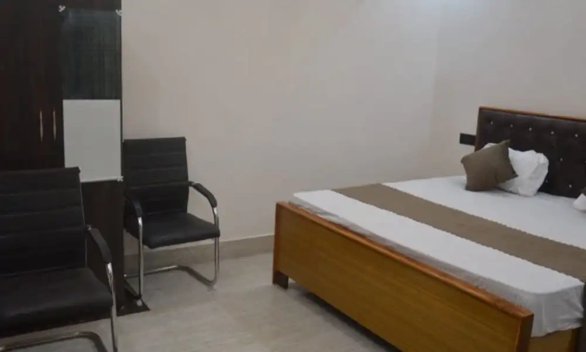 Deluxe Double room with city view
