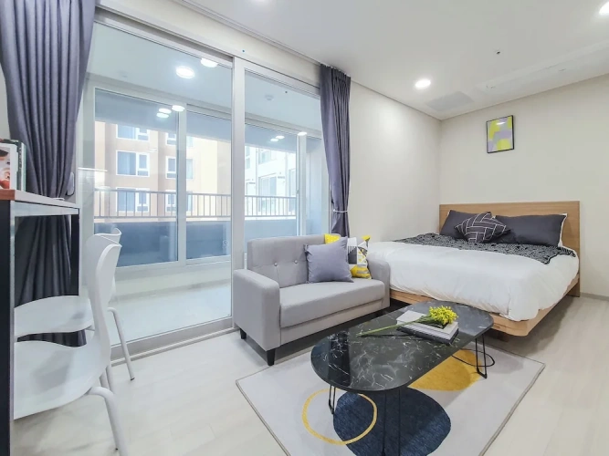 Standard Double room with city view