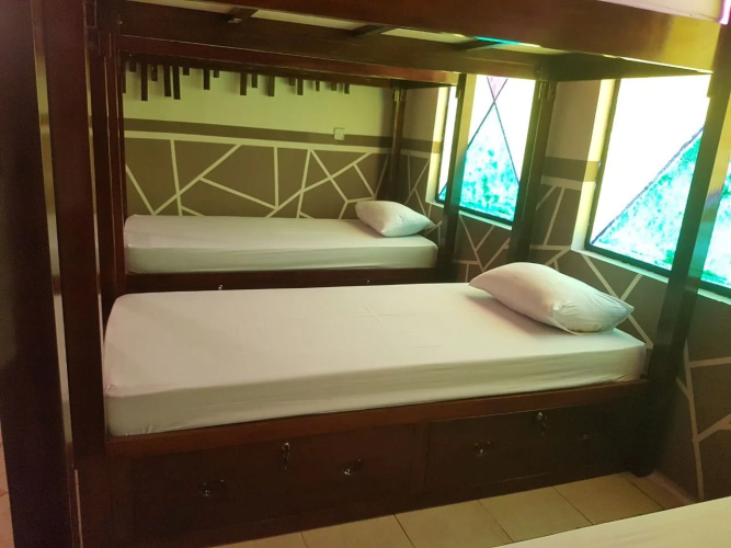 House Of D16 Hostel