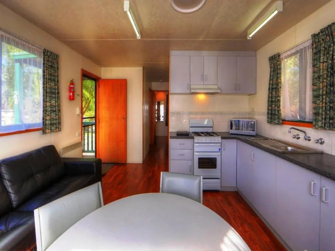 2 Bedrooms Cottage