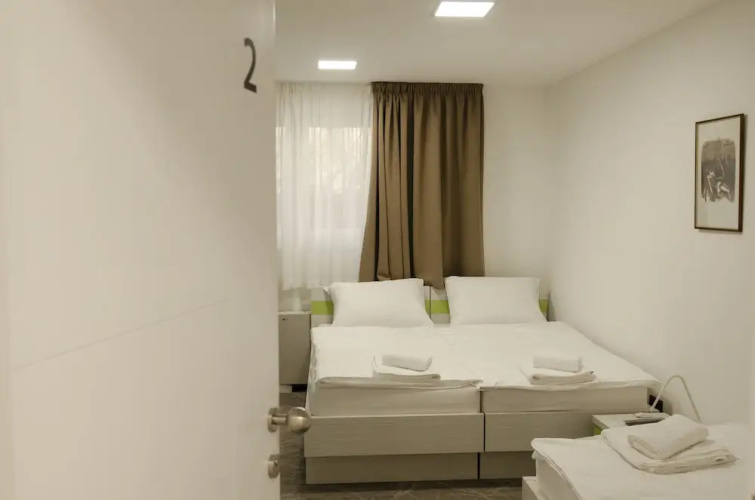 Hostel Green