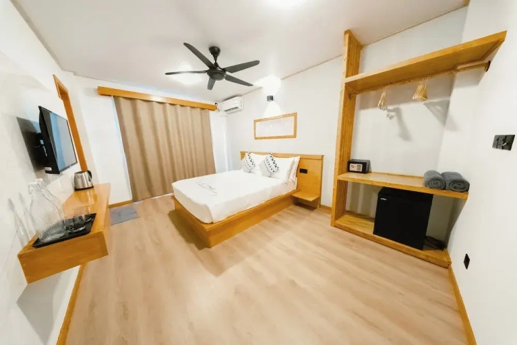 Superior Double room with balcony and with city view