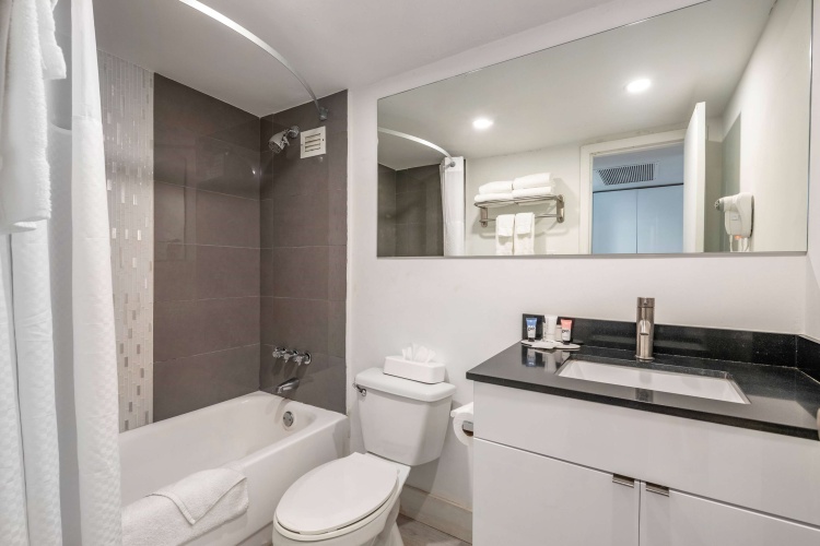 Ramada Plaza by Wyndham Marco Polo Beach Resort photo 12