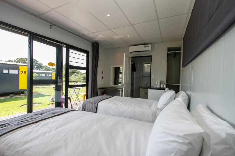 SleepOver Phabeni Gate