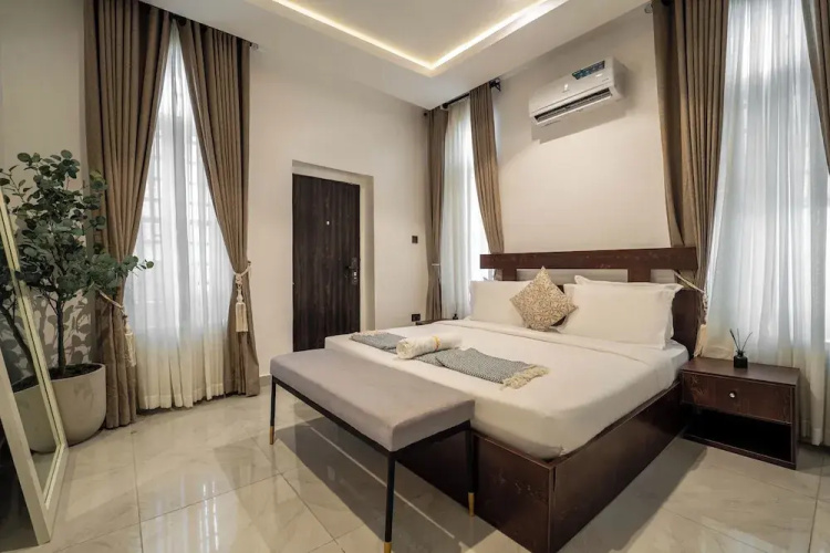 George Residence Ologolo Lekki