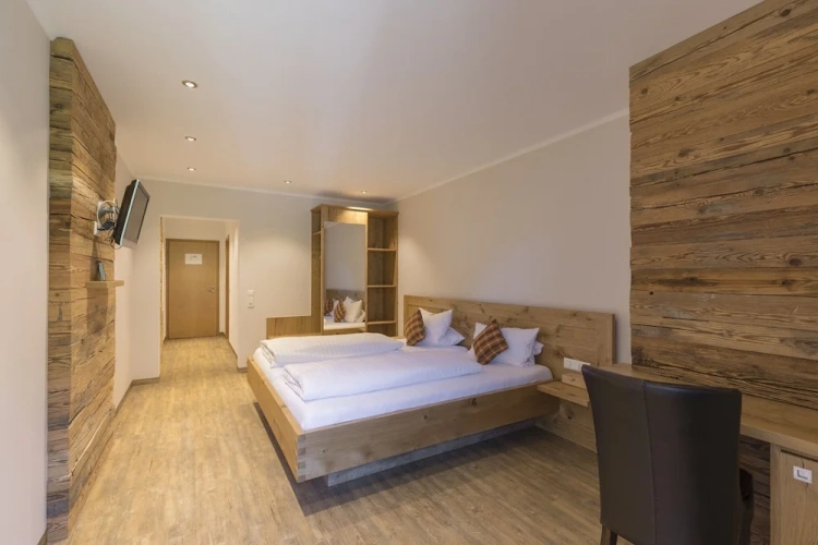 Standard Double room with balcony and with view