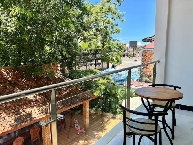 Superior Double room with balcony and with city view