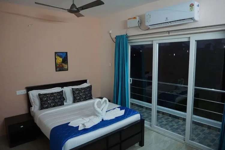 1 Bedroom Deluxe Suite with balcony and beachfront