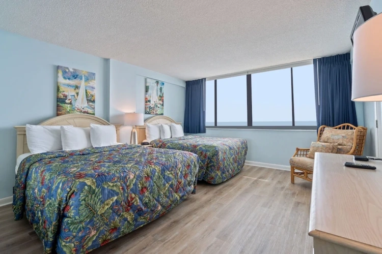 2 Bedrooms Suite with balcony and with view