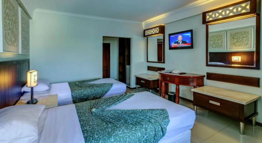 Kuta One Party Hotel