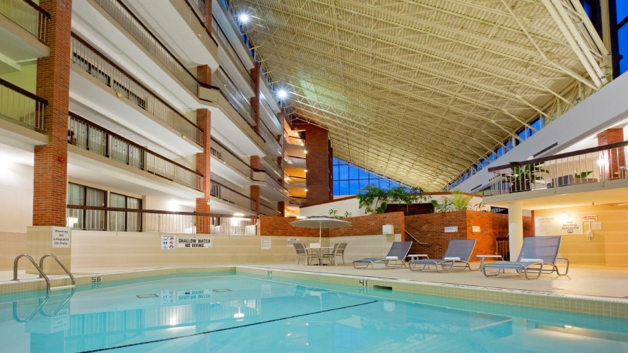 Holiday Inn Oakville (Centre) photo 17