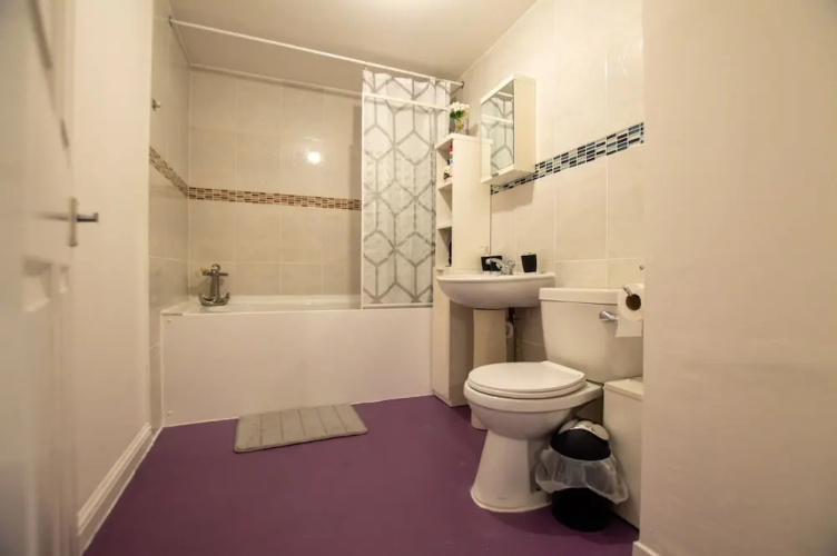 Inviting 4-bed Apartment in Dundee